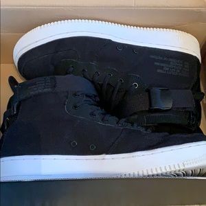 Nike SF AF1 Mid (GS)